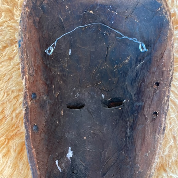 Antique African Mask - Picture 9 of 9